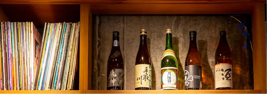 Drinks shelf 888